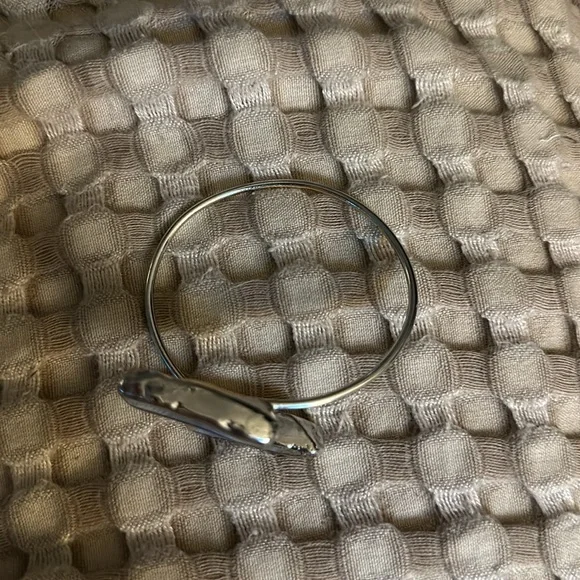 Cute Bracelet - Picture 2 of 3